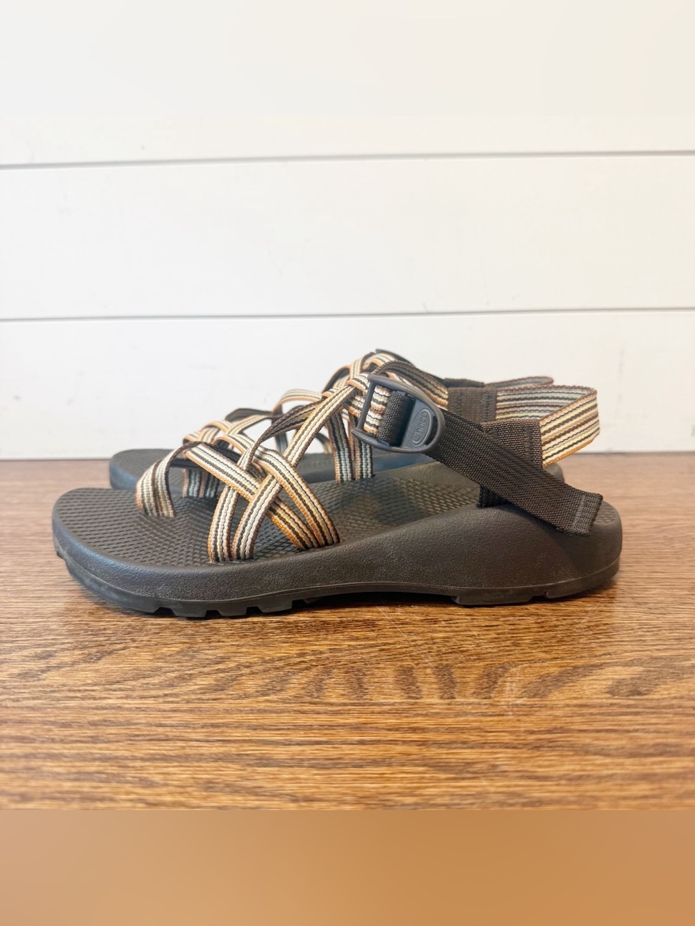 Chaco | ZX2 Unaweep women's sandals adjustable brown striped Size 9